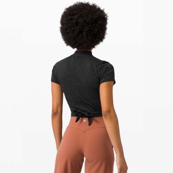 Lululemon Time to Restore Mock Neck Short Sleeve in Black and White - Picture 4 of 9